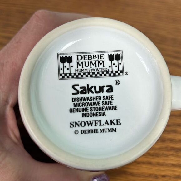 Set A- Sakura Debbie Mumm Set of four Snowflake mugs - Picture 3 of 5